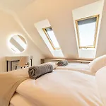 Apartment Hajnal #1 Deluxe With Terrace By Mital