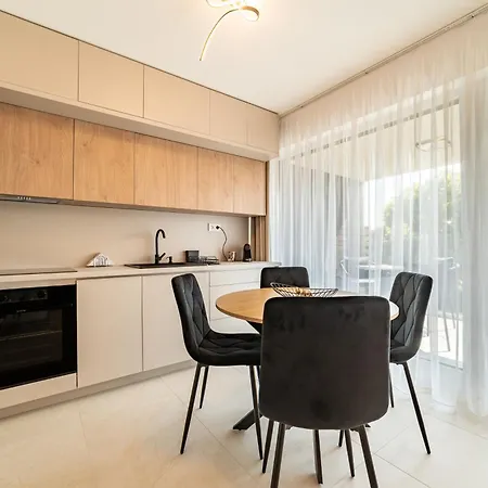Apartment Hajnal #1 Deluxe With Terrace By Mital Szegedin