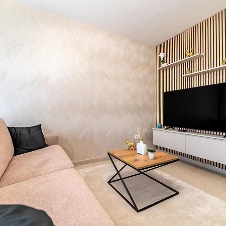 Hajnal #1 Deluxe With Terrace By Mital * Szegedin