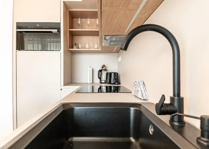 Hajnal Deluxe With Terrace By Mital