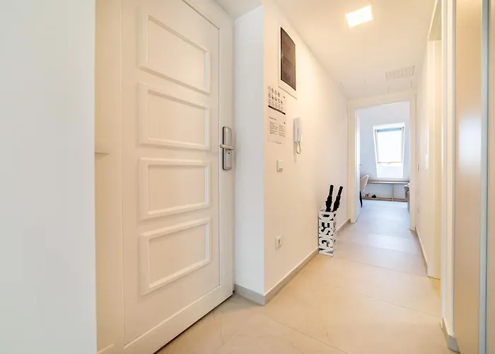 Apartment Hajnal Deluxe With Terrace By Mital