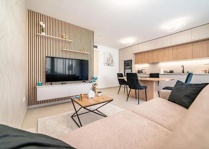 Hajnal Deluxe With Terrace By Mital Apartment *