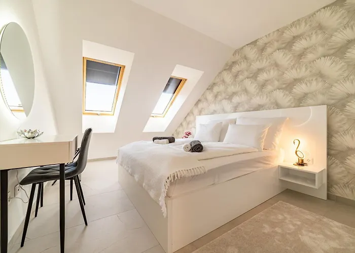 Hajnal Deluxe With Terrace By Mital Apartment Szegedin