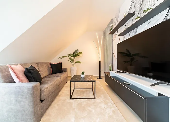 Apartment Hajnal Deluxe With Terrace By Mital Szegedin