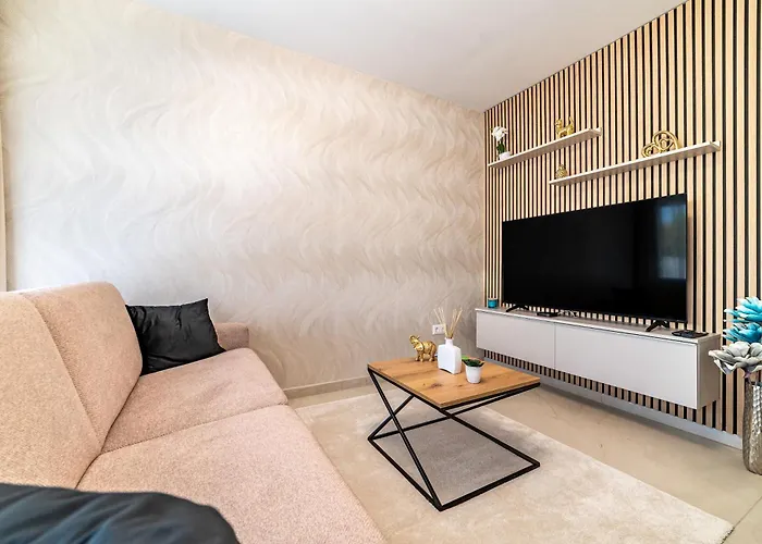 Hajnal Deluxe With Terrace By Mital * Szegedin