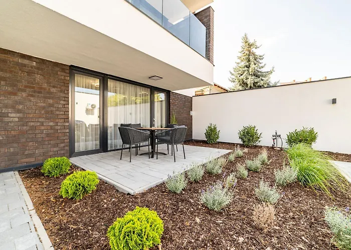 Hajnal Deluxe With Terrace By Mital Szegedin